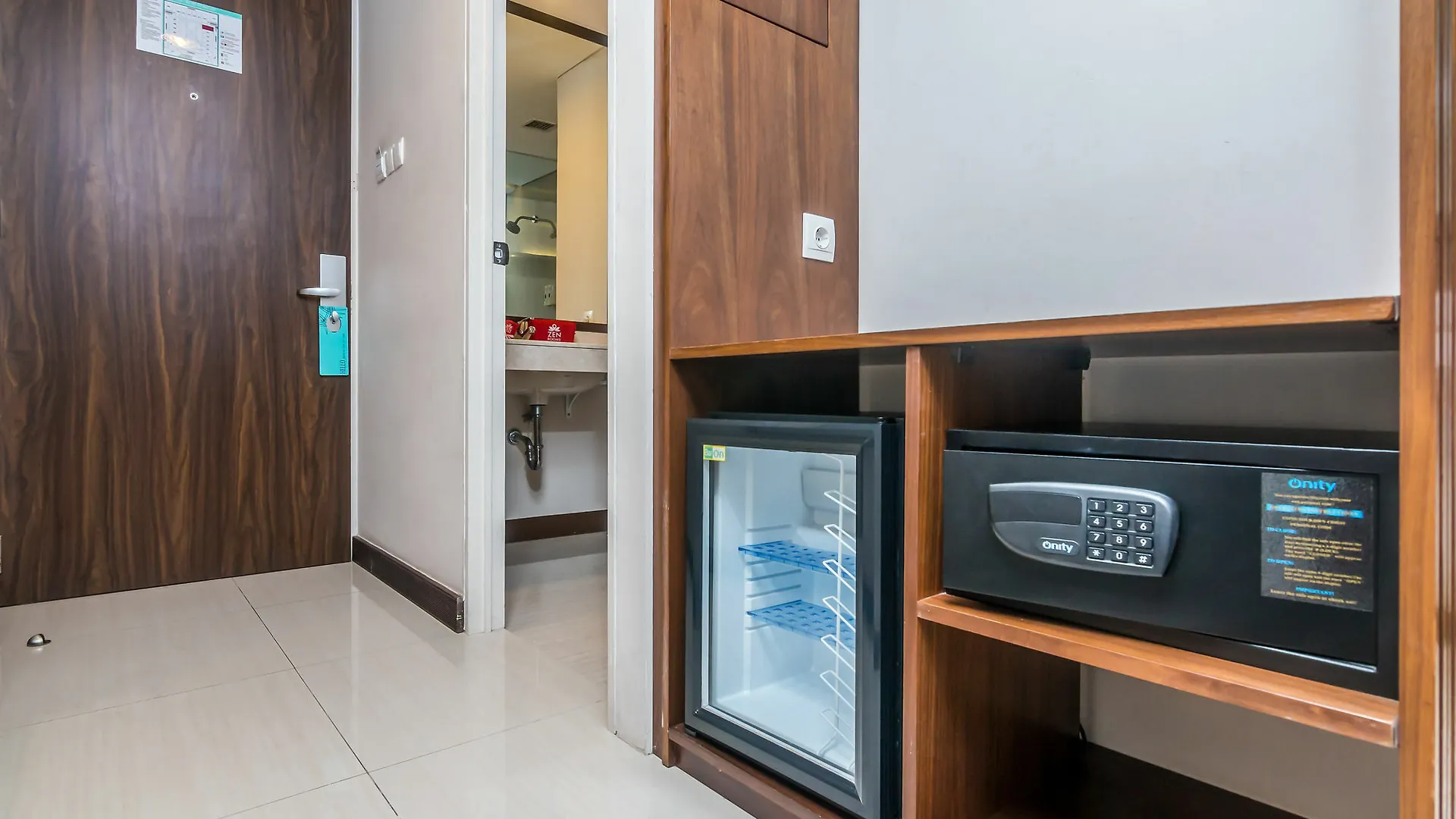 Zen Rooms Kuta Benesari Legian (Bali)