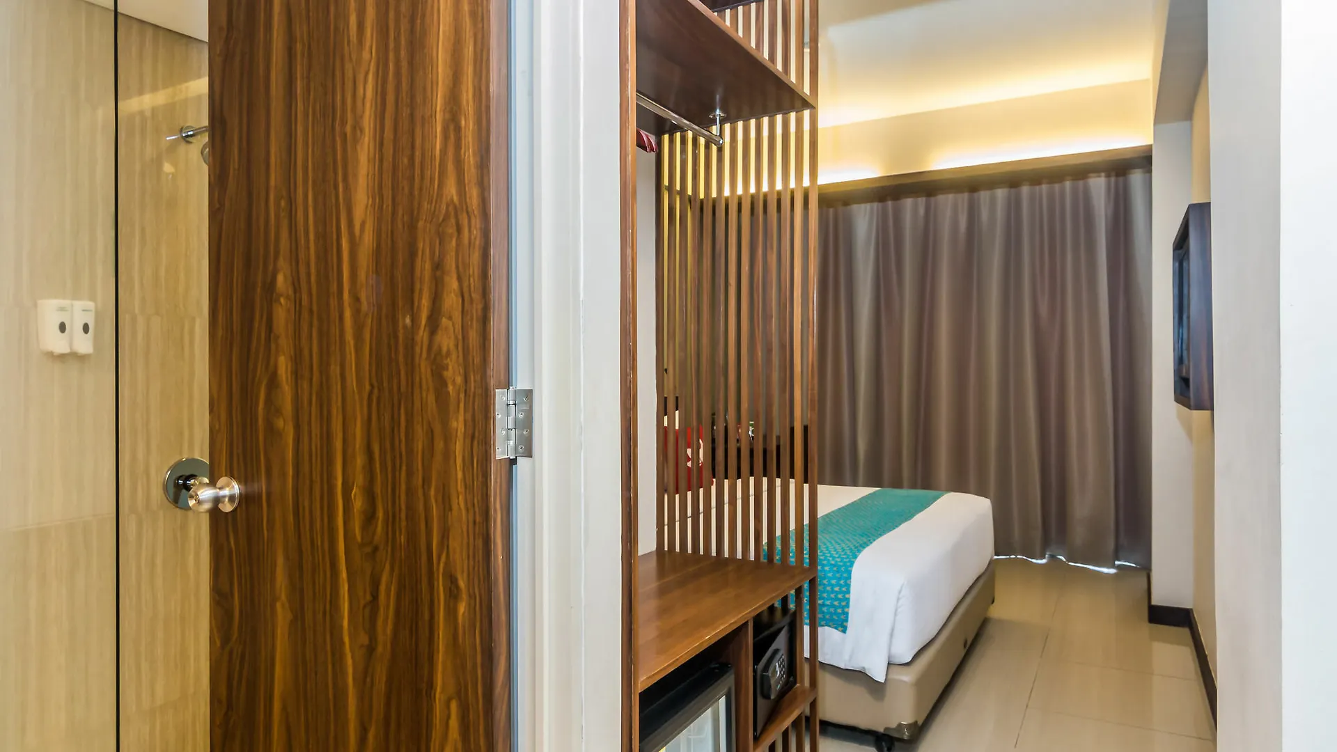 *** Hotel Zen Rooms Kuta Benesari Indonesia